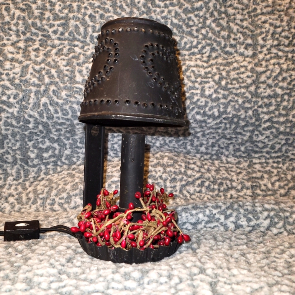 Small Primitive/Rustic Lamp